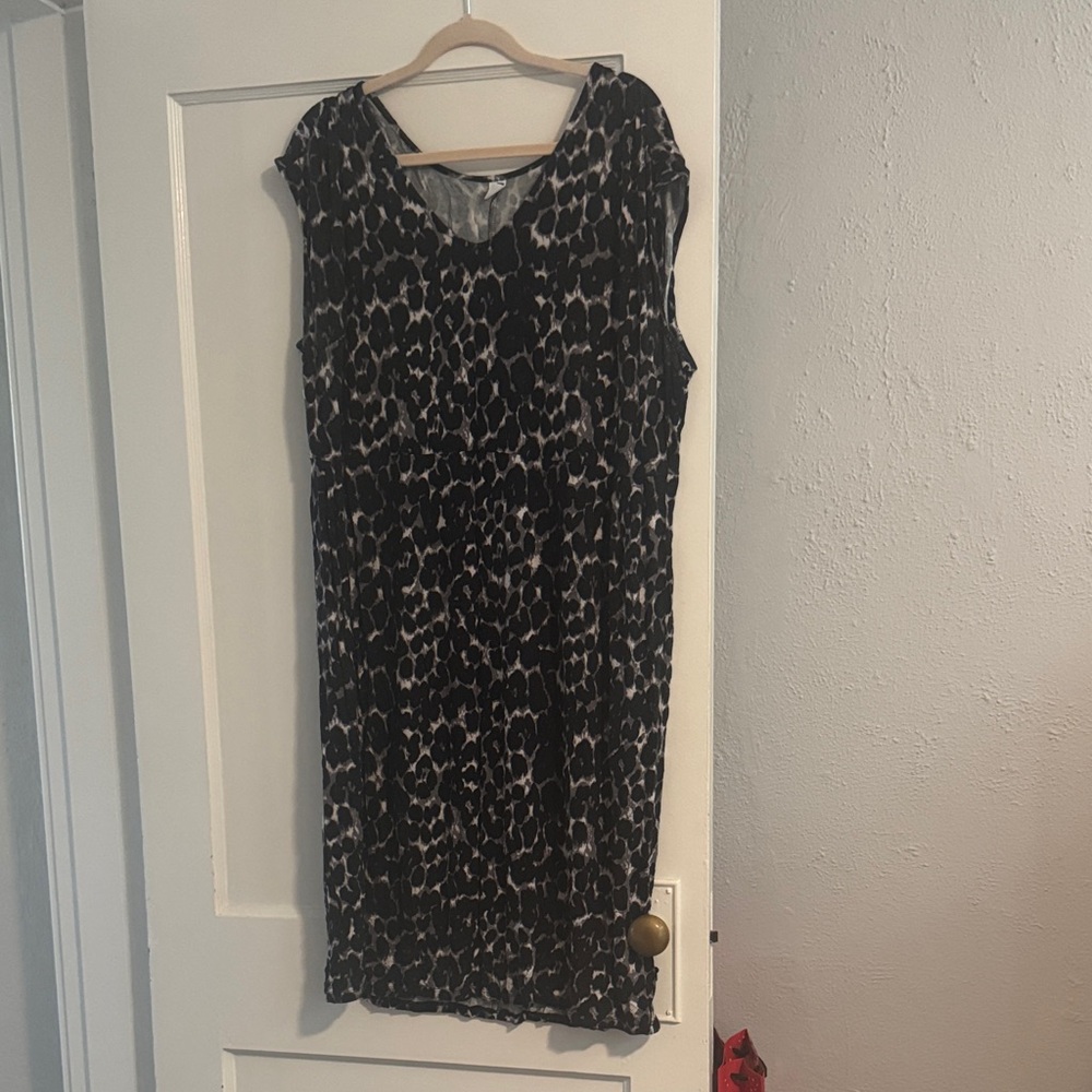 Old Navy Black and Gray Animal Print Midi Dress